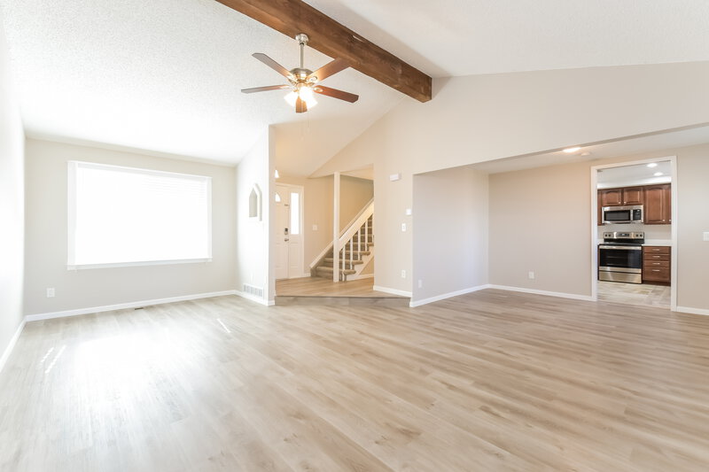 3,930/Mo, 3501 S Richfield Cir Aurora, CO 80013 Living Room View 2