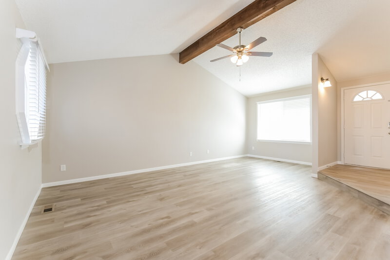 3,930/Mo, 3501 S Richfield Cir Aurora, CO 80013 Living Room View 3