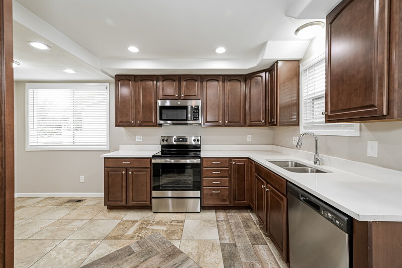 2,760/Mo, 3501 S Richfield Cir Aurora, CO 80013 Kitchen View