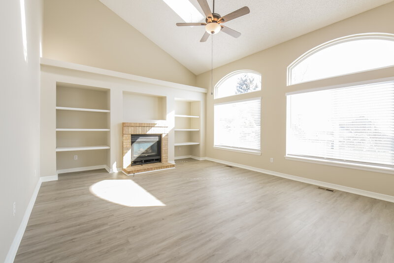 4,095/Mo, 6444 S Parfet St Littleton, CO 80127 Living Room View