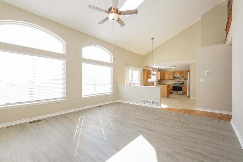 4,095/Mo, 6444 S Parfet St Littleton, CO 80127 Living Room View 2