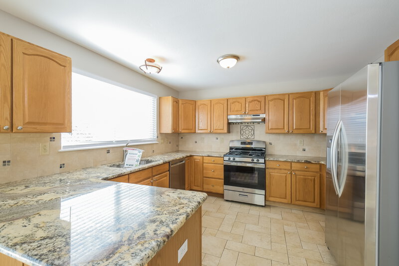 4,095/Mo, 6444 S Parfet St Littleton, CO 80127 Kitchen View