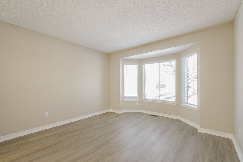 4,095/Mo, 6444 S Parfet St Littleton, CO 80127 Sitting Room View