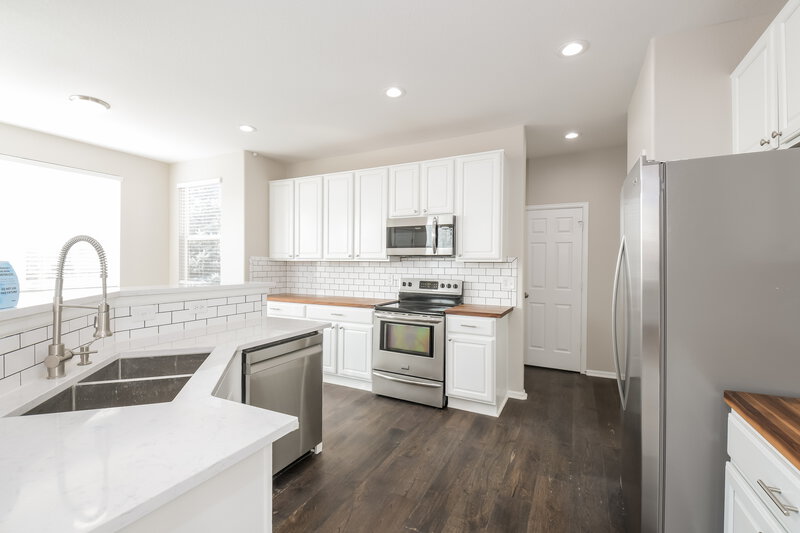 3,425/Mo, 12812 Newport Way Thornton, CO 80602 Kitchen View 3
