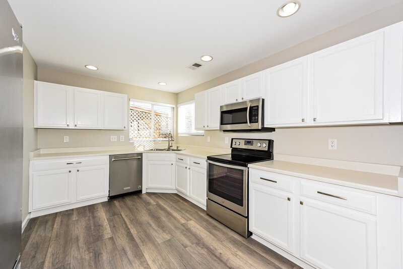 2,945/Mo, 6676 Fonder Dr Parker, CO 80134 Kitchen View