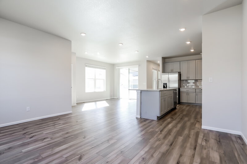 2,555/Mo, 877 Tarragon Rd Brighton, CO 80640 Living Room View