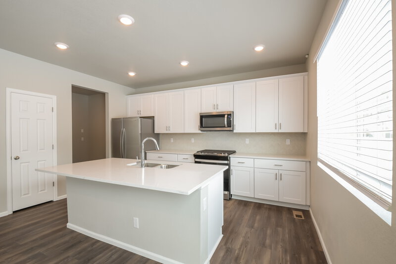 2,985/Mo, 9226 Rifle St Commerce City, CO 80022 Kitchen View 3