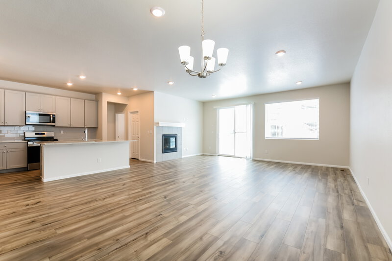 3,380/Mo, 9232 Rifle St Commerce City, CO 80022 Dining Room View 2