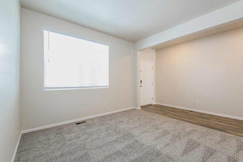 3,380/Mo, 9232 Rifle St Commerce City, CO 80022 Office View