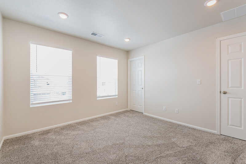 3,380/Mo, 9232 Rifle St Commerce City, CO 80022 Bedroom View
