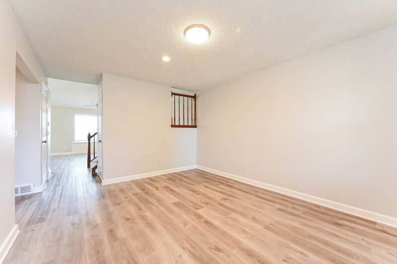 2,580/Mo, 3936 S Flanders Way Aurora, CO 80013 Living Room View