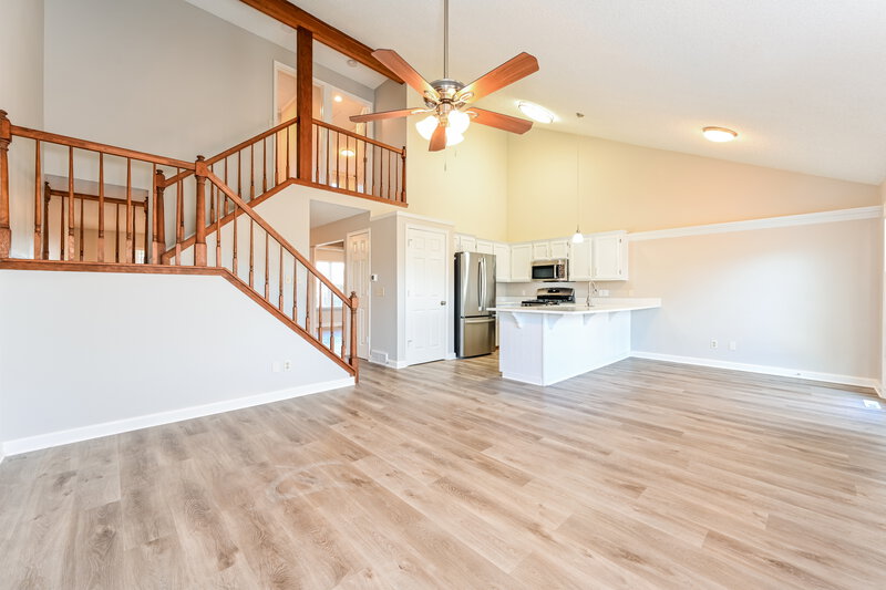 2,580/Mo, 3936 S Flanders Way Aurora, CO 80013 Family Room View 2