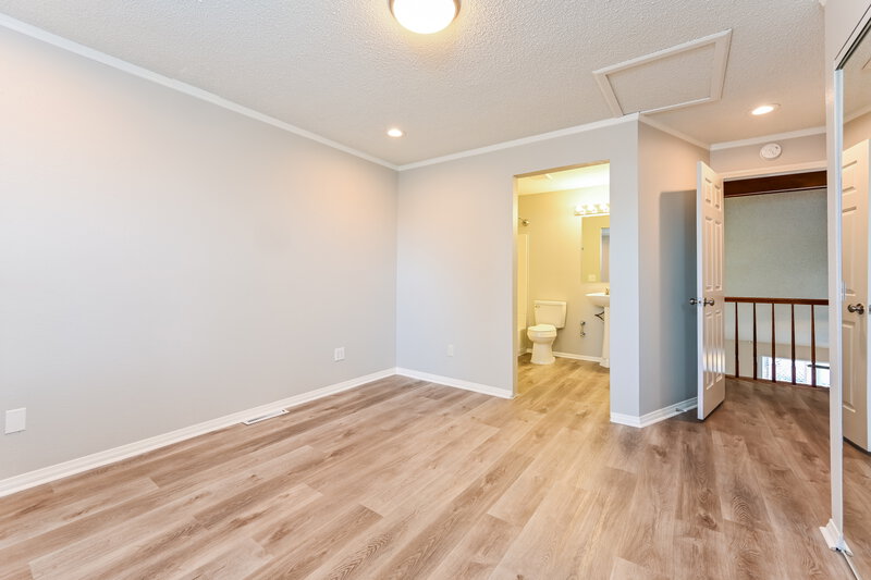 2,580/Mo, 3936 S Flanders Way Aurora, CO 80013 Main Bedroom View 2