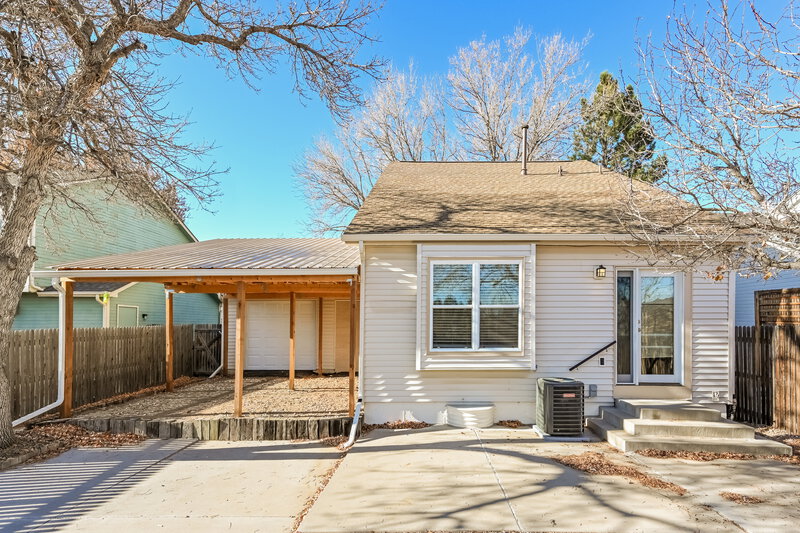 2,580/Mo, 3936 S Flanders Way Aurora, CO 80013 Rear View