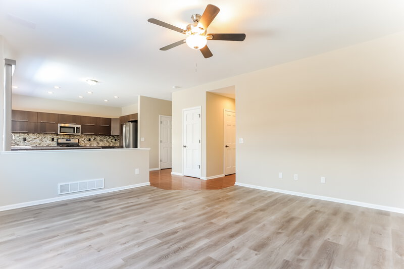 3,245/Mo, 7407 S Memphis St Aurora, CO 80016 Sitting Room View 2