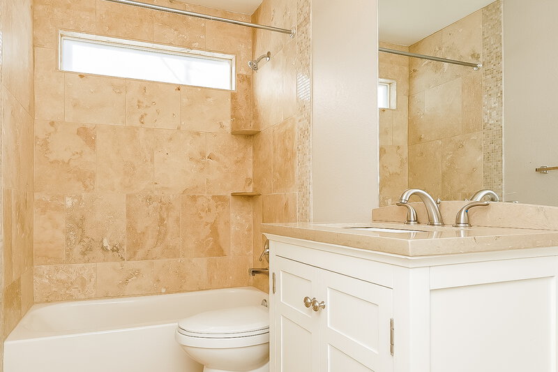 3,450/Mo, 21514 Needles Ln Parker, CO 80138 Bathroom View