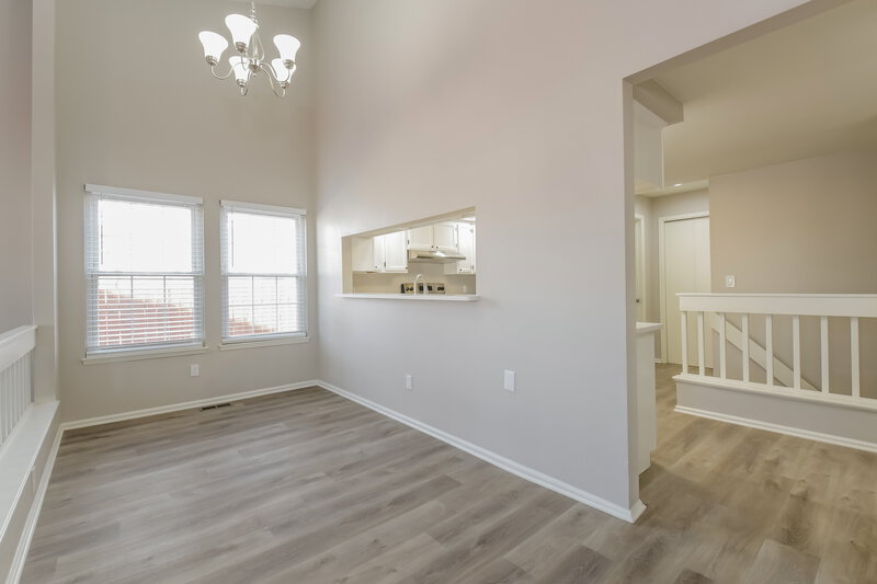 3,265/Mo, 15059 E Layton Pl Aurora, CO 80015 Breakfast Nook View