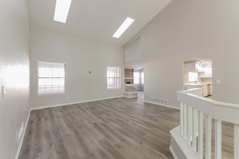 3,265/Mo, 15059 E Layton Pl Aurora, CO 80015 Family Room View