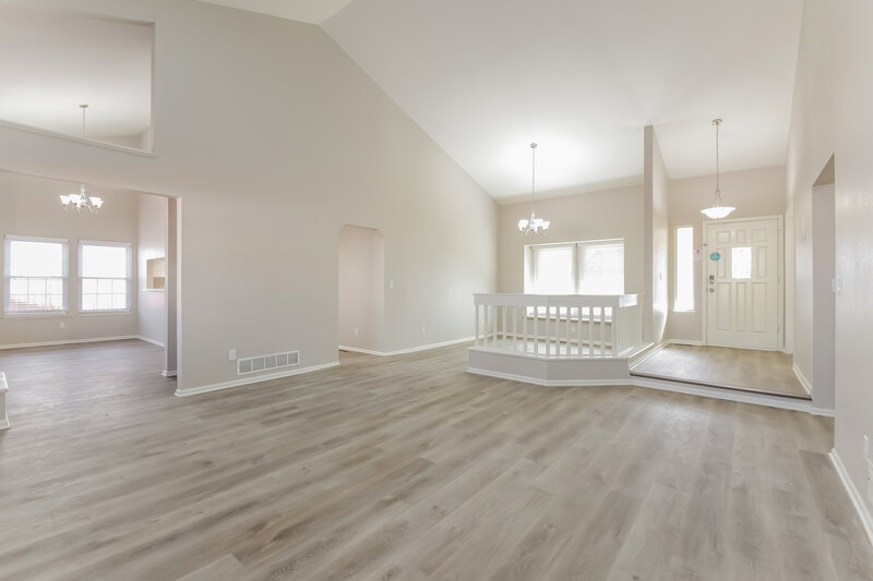 3,265/Mo, 15059 E Layton Pl Aurora, CO 80015 Family Room View 2