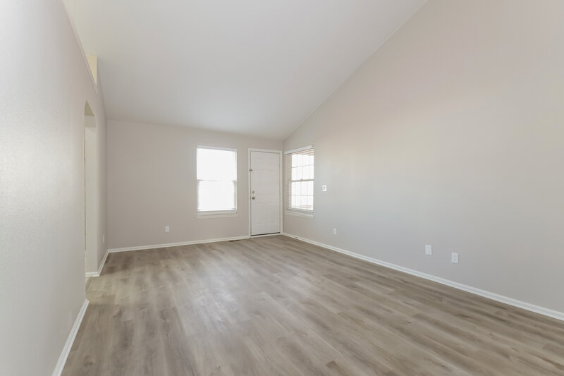 3,265/Mo, 15059 E Layton Pl Aurora, CO 80015 Main Bedroom View 2