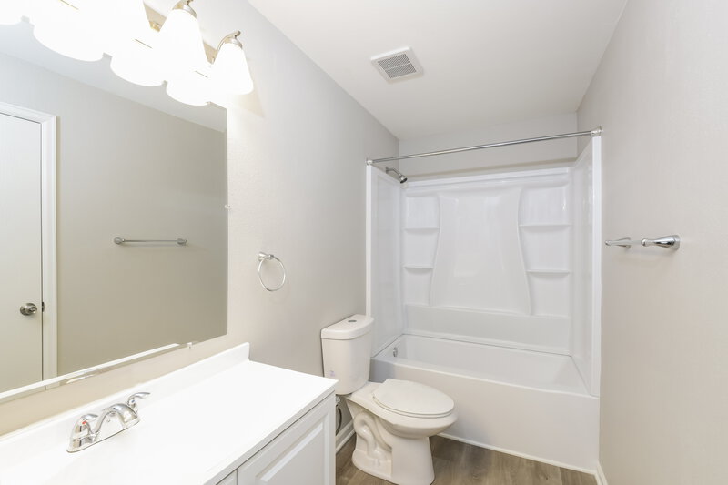 2,690/Mo, 19401 E Navarro Dr Aurora, CO 80013 Bathroom View