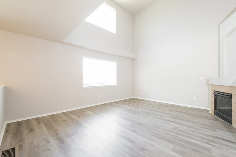 3,095/Mo, 13825 Dahlia St Thornton, CO 80602 Living Room View 2