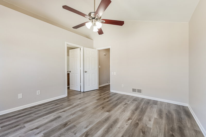 3,180/Mo, 2757 S Cathay Ct Aurora, CO 80013 Main Bedroom View 2