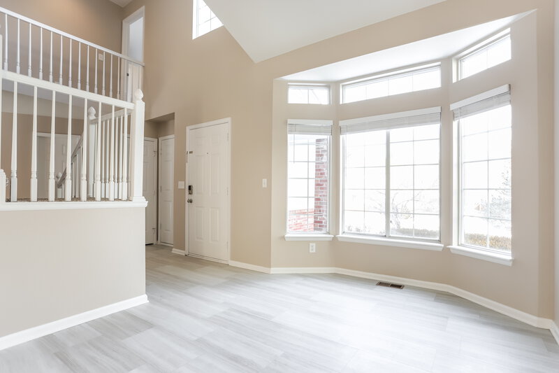 3,350/Mo, 4884 S Bahama Way Aurora, CO 80015 Living Room View