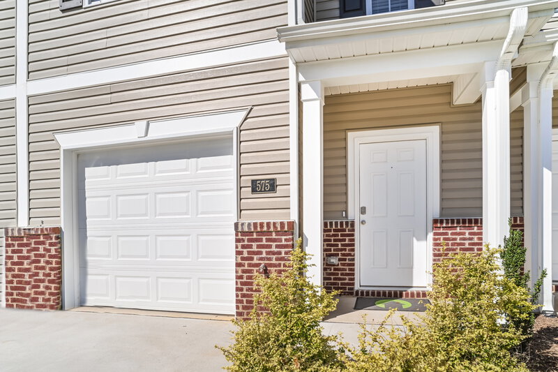 1,855/Mo, 575 Collinwood Dr Burlington, NC 27215 Front View