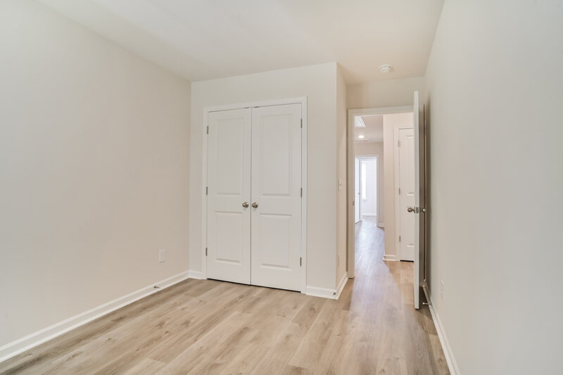 1,855/Mo, 575 Collinwood Dr Burlington, NC 27215 Bedroom View 2