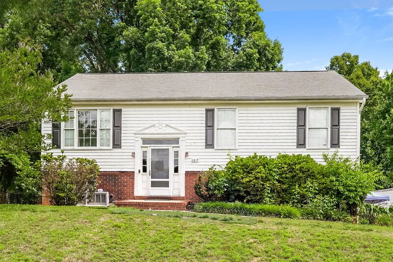 1,850/Mo, 6819 Salem Quarter Rd Belews Creek, NC 27009 External View