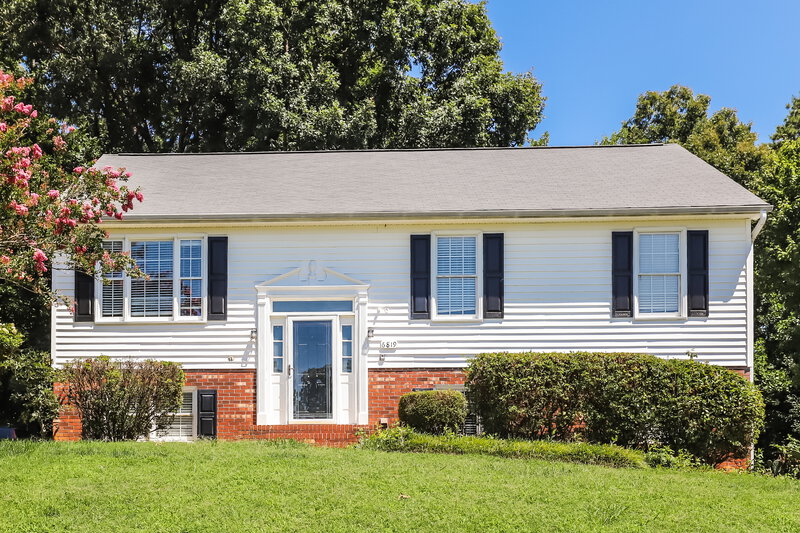1,875/Mo, 6819 Salem Quarter Rd Belews Creek, NC 27009 External View
