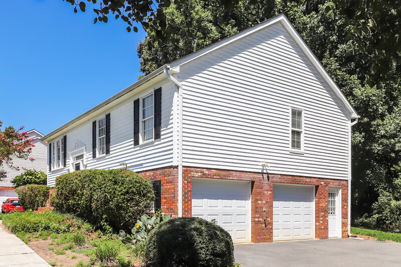 1,875/Mo, 6819 Salem Quarter Rd Belews Creek, NC 27009 Side View