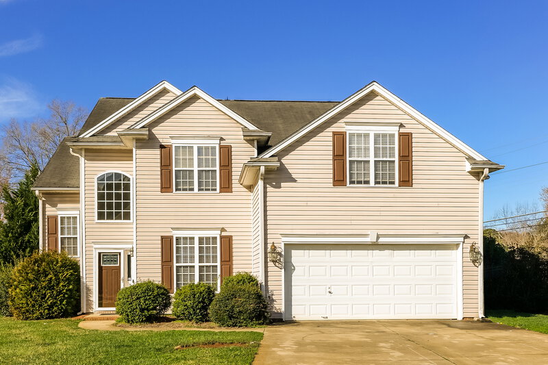 2,005/Mo, 3896 Turnberry Park Dr Pfafftown, NC 27040 External View