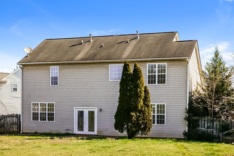 2,005/Mo, 3896 Turnberry Park Dr Pfafftown, NC 27040 Rear View 2