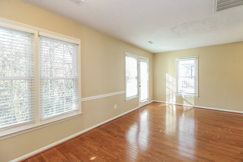 1,775/Mo, 221 Guinevere Ct Winston-Salem, NC 27104 Living Room View