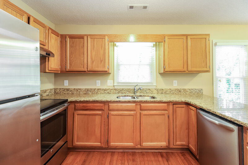 1,775/Mo, 221 Guinevere Ct Winston-Salem, NC 27104 Kitchen View