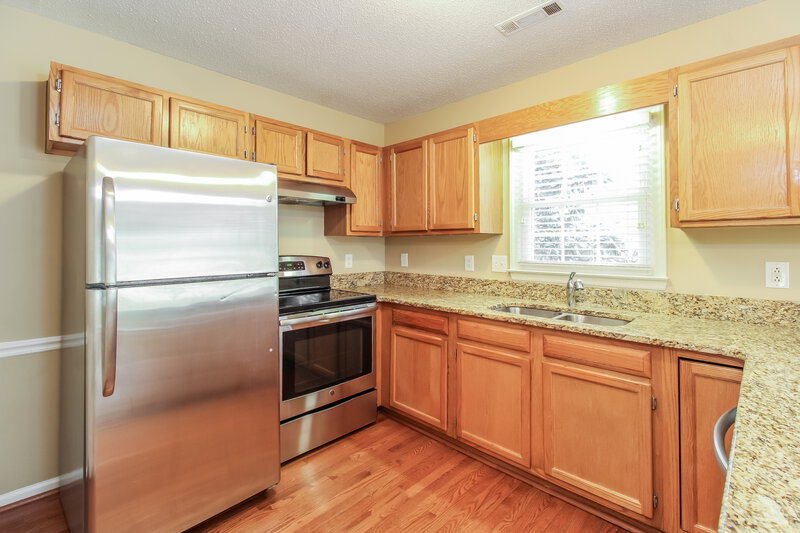 1,775/Mo, 221 Guinevere Ct Winston-Salem, NC 27104 Kitchen View 2