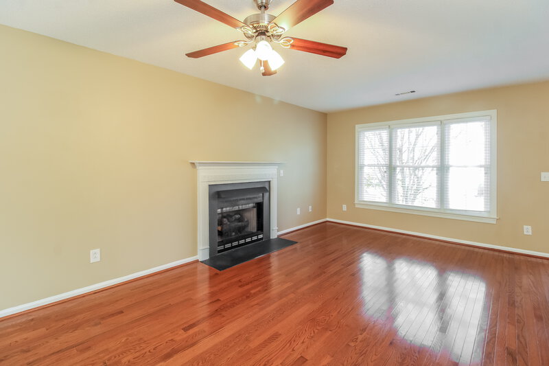 1,775/Mo, 221 Guinevere Ct Winston-Salem, NC 27104 Family Room View