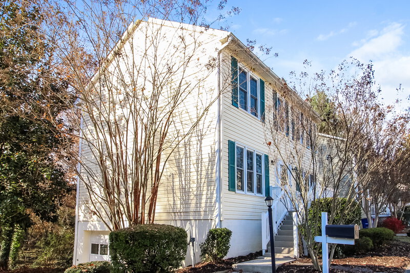 1,775/Mo, 221 Guinevere Ct Winston-Salem, NC 27104 Rear View 2