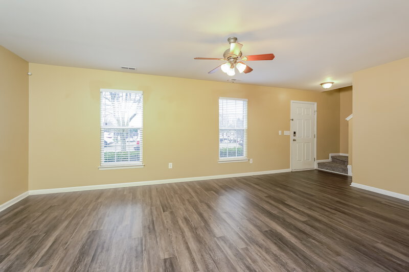 1,700/Mo, 125 Chaftain Dr Winston-Salem, NC 27107 Living Room View 3