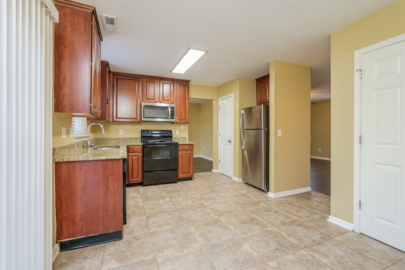 1,700/Mo, 125 Chaftain Dr Winston-Salem, NC 27107 Kitchen View