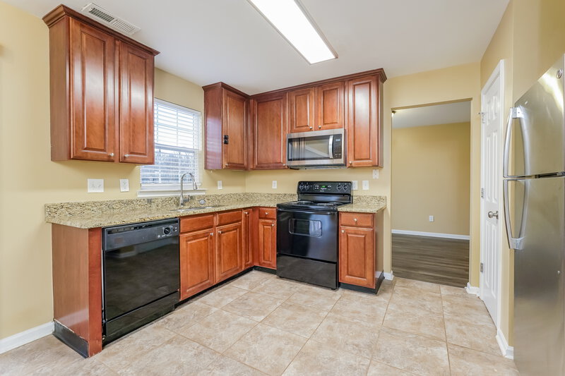 1,700/Mo, 125 Chaftain Dr Winston-Salem, NC 27107 Kitchen View 2