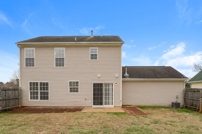 1,700/Mo, 125 Chaftain Dr Winston-Salem, NC 27107 Rear View