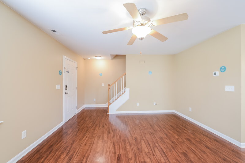 1,800/Mo, 3384 Tinley Park Dr Winston-Salem, NC 27107 Living Room View 2