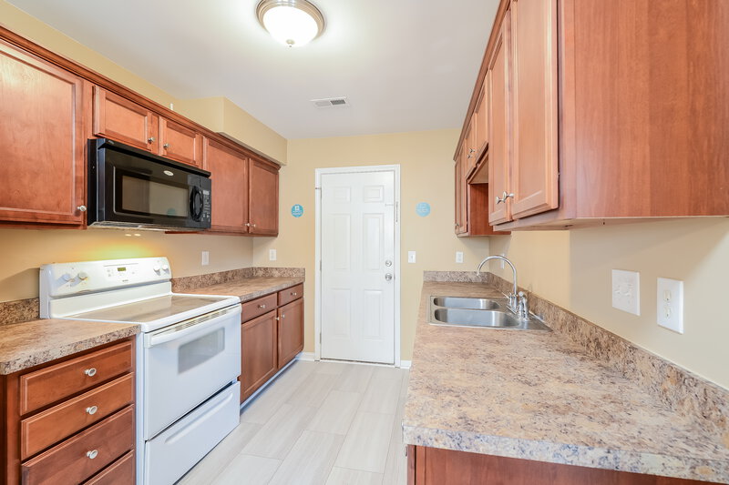 1,800/Mo, 3384 Tinley Park Dr Winston-Salem, NC 27107 Kitchen View