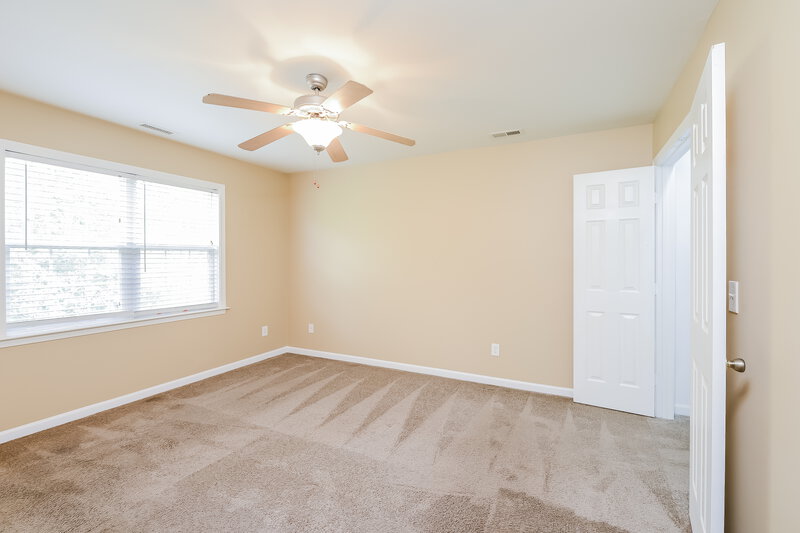 1,800/Mo, 3384 Tinley Park Dr Winston-Salem, NC 27107 Main Bedroom View 2