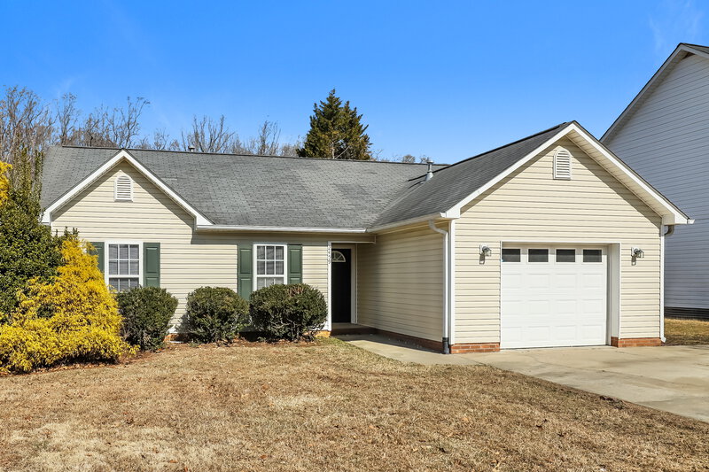 1,550/Mo, 2459 Joshua Ln Winston-Salem, NC 27127 Front View