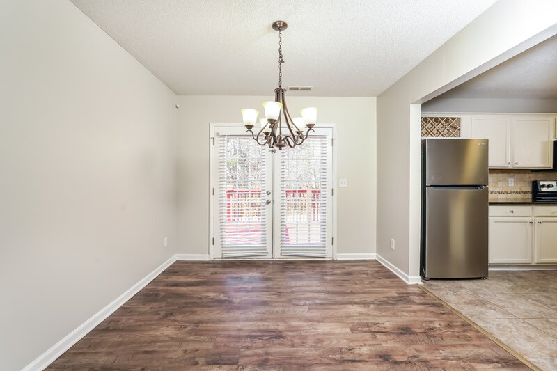 1,705/Mo, 5209 Carriage Woods Dr Browns Summit, NC 27214 Dining Room View