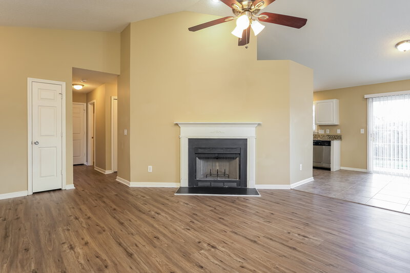 1,755/Mo, 229 Lucan Dr Greensboro, NC 27406 Living Room View